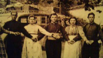 Yunan Halk Dansları